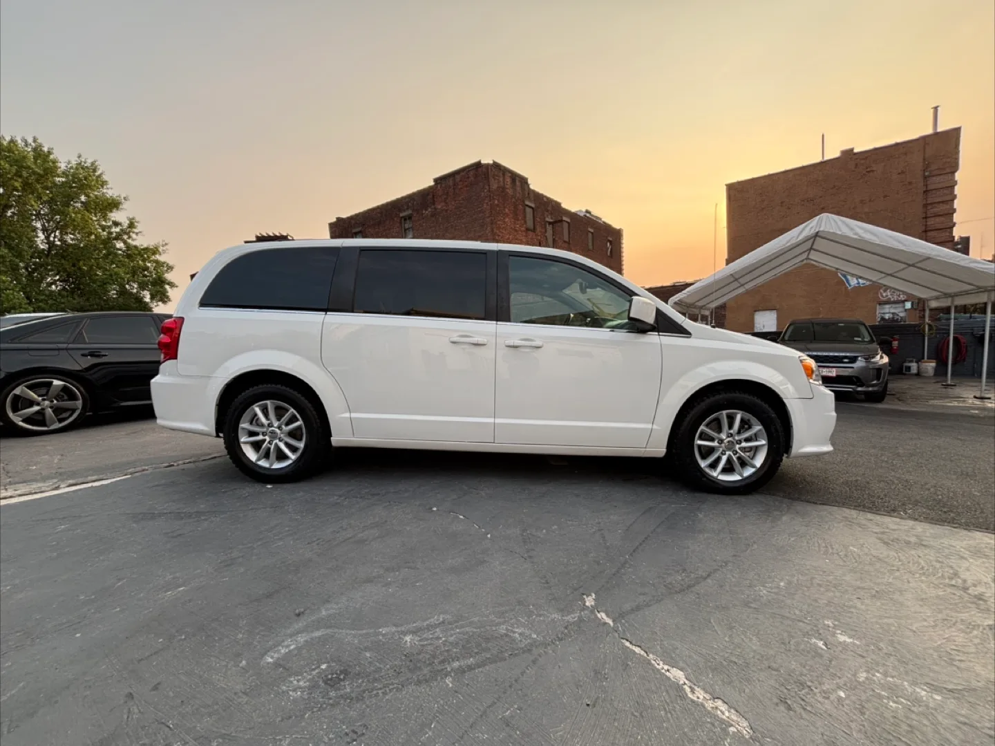 Dodge Grand Caravan SXT 108K miles 2019 image indicator(5)