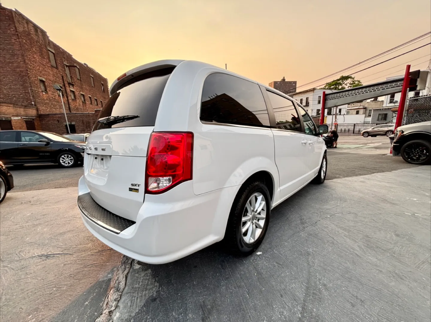 Dodge Grand Caravan SXT 108K miles 2019 image indicator(3)