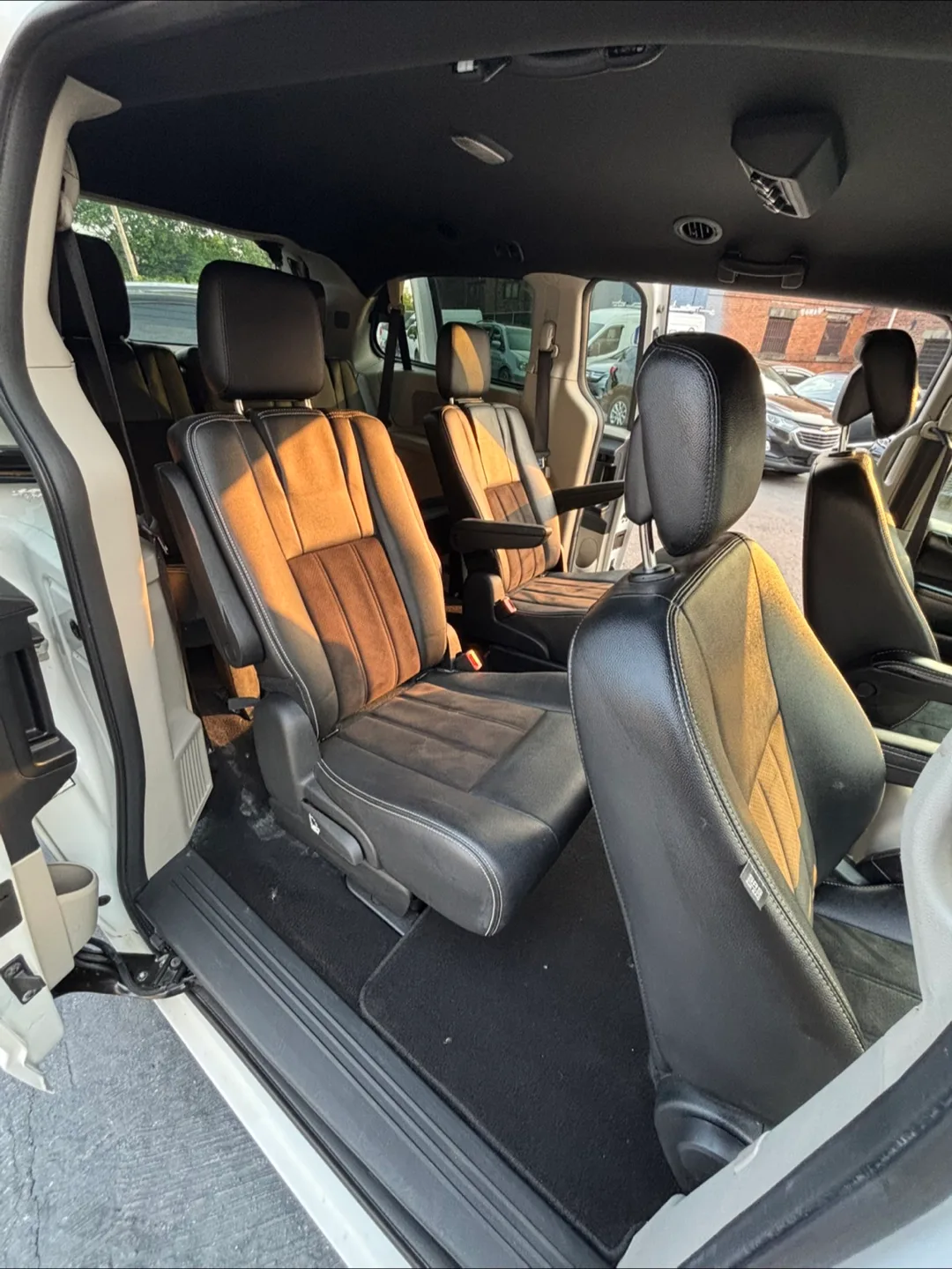 Dodge Grand Caravan SXT 108K miles 2019 image indicator(8)