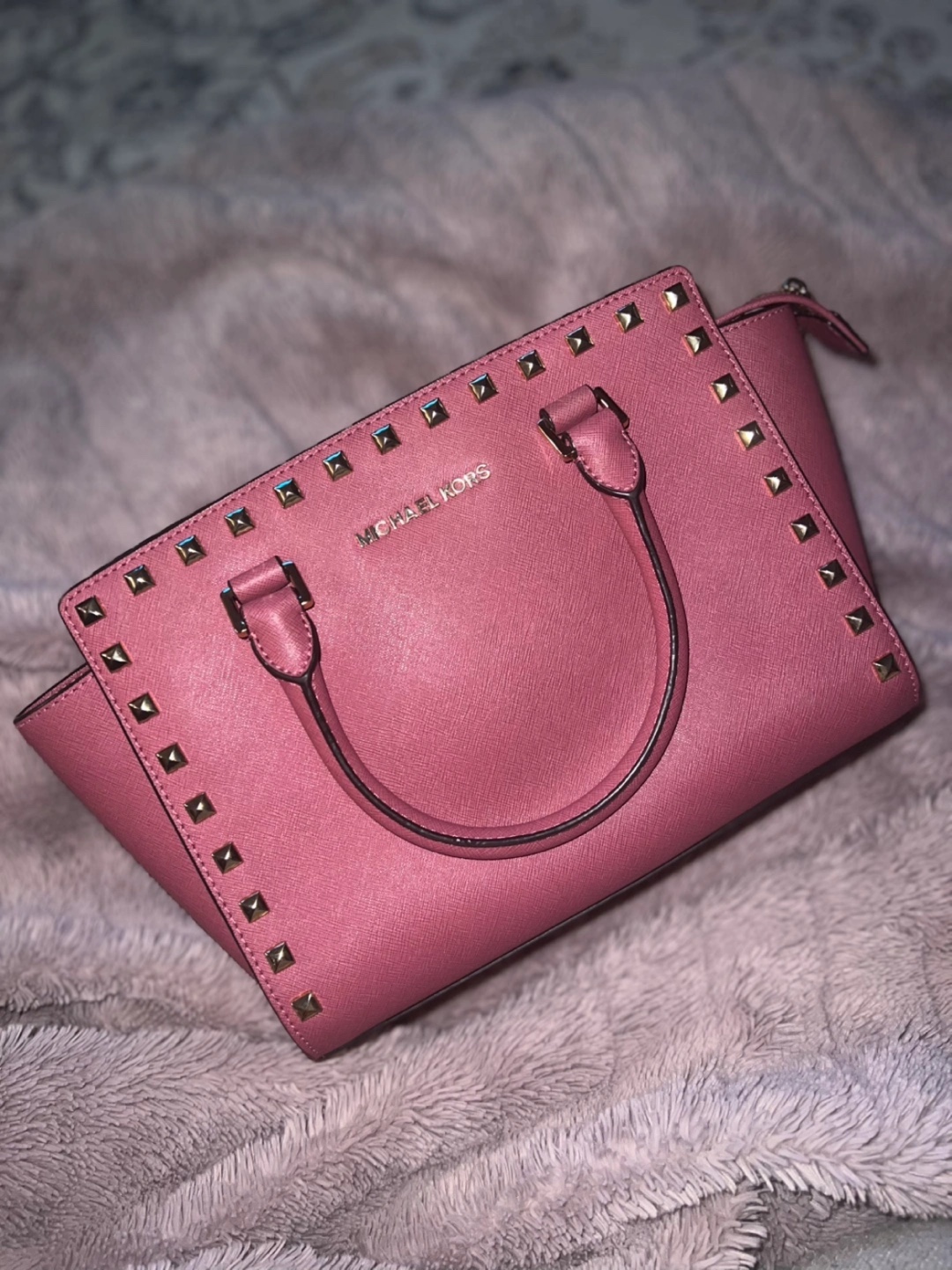 Michael Kors Pink Studded Handbag - great condition - photo 2