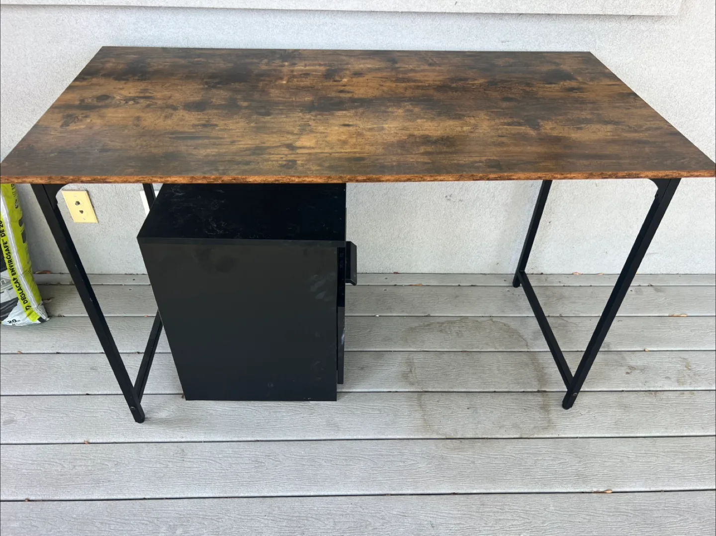Brown Wooden Desk thumbnail