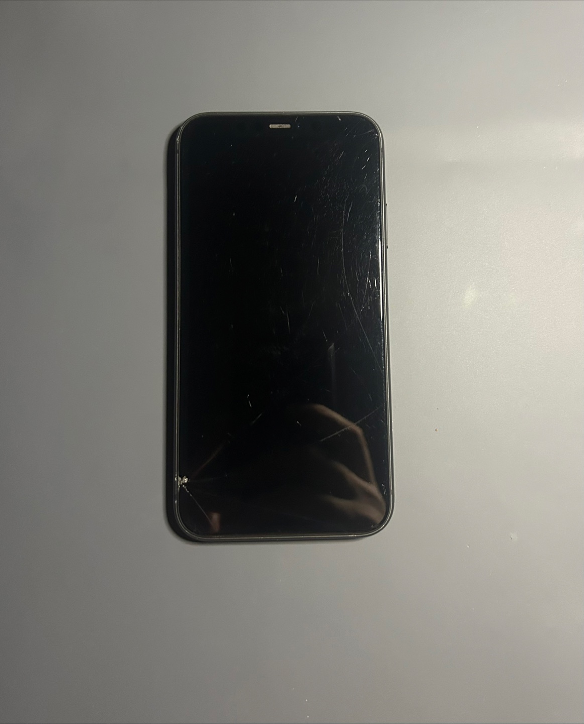 iPhone 11 - 64GB - Unlocked - Minor Crack - $150 OBO (CASH ONLY) - photo 2