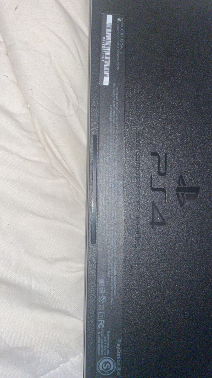 PlayStation 4 | 2 Games 2 Controllers - photo 2