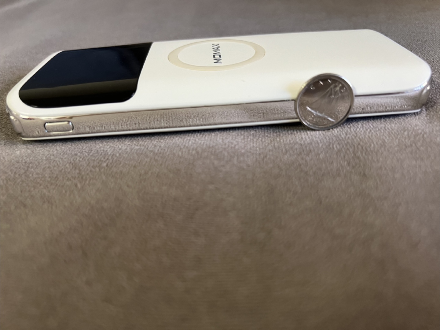 MOMAX Wireless Power Bank - White - photo 3