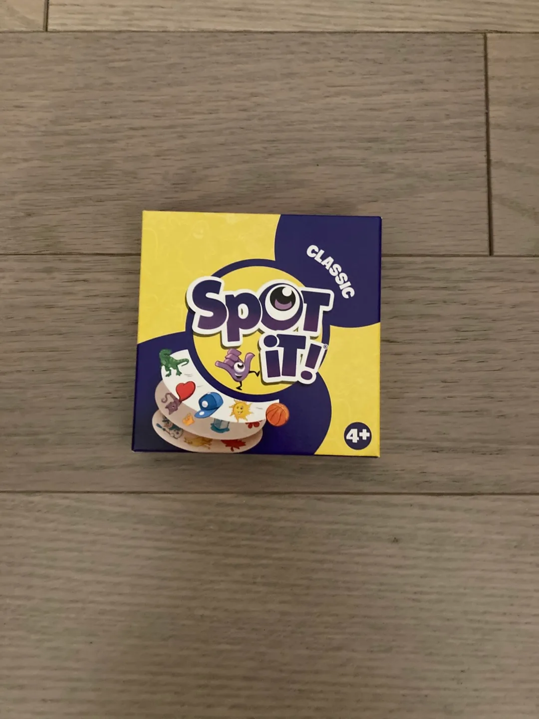 🇨🇦 🍁 Spot It! Classic Card Game McDonald’s happy meal thumbnail