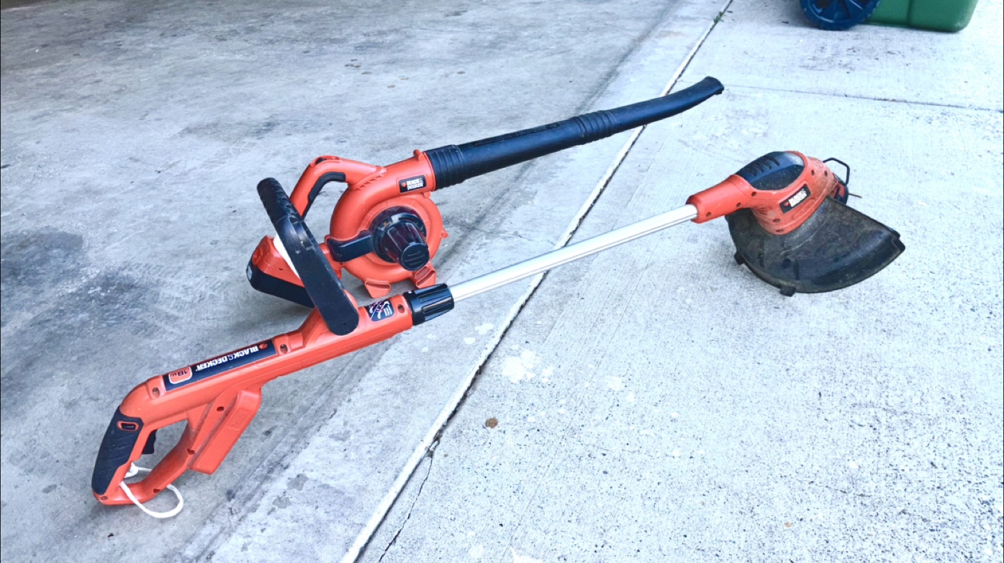 Black Decker Trimmer & Leaf Blower Set - photo 2
