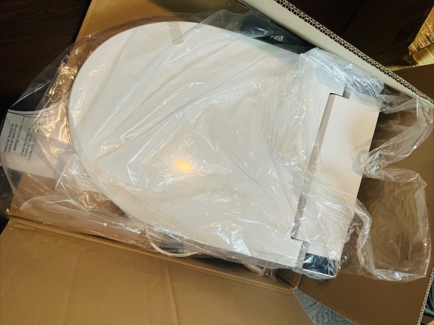 New VOVO VB-6000SE Bidet Seat - Elongated - photo 3