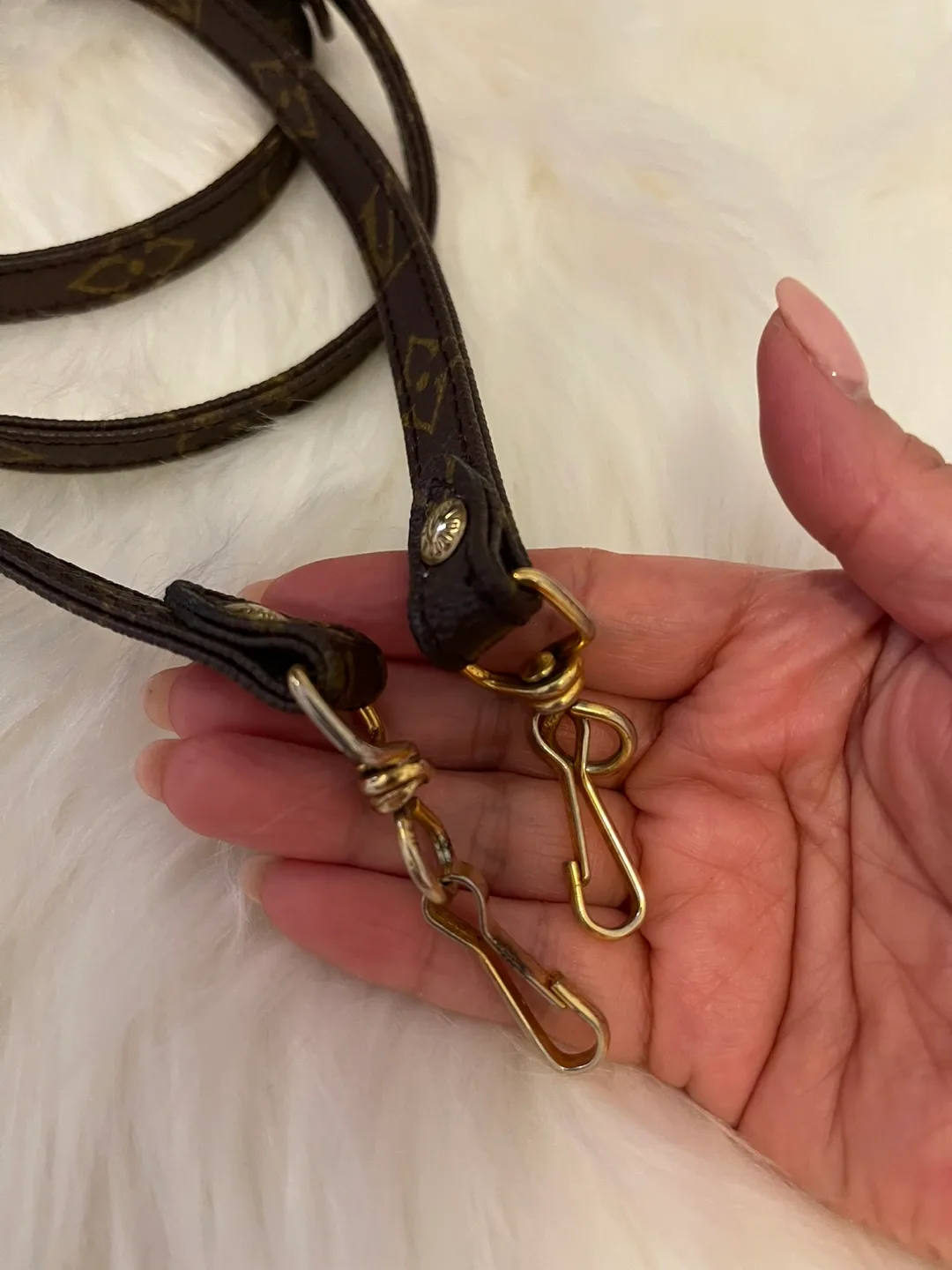 VINTAGE- Louis Vuitton Monogram Crossed Bag Strap image indicator(5)