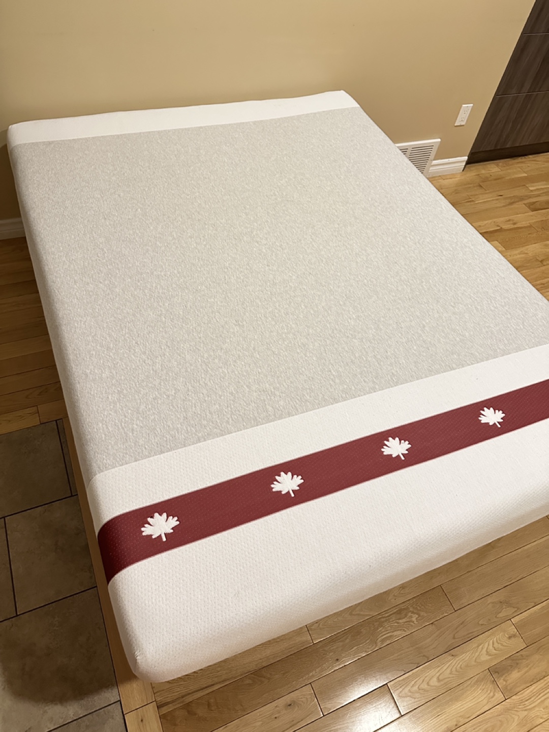Queen Size Juno Foam Mattress with Frame (CAN DELIVER) - photo 2