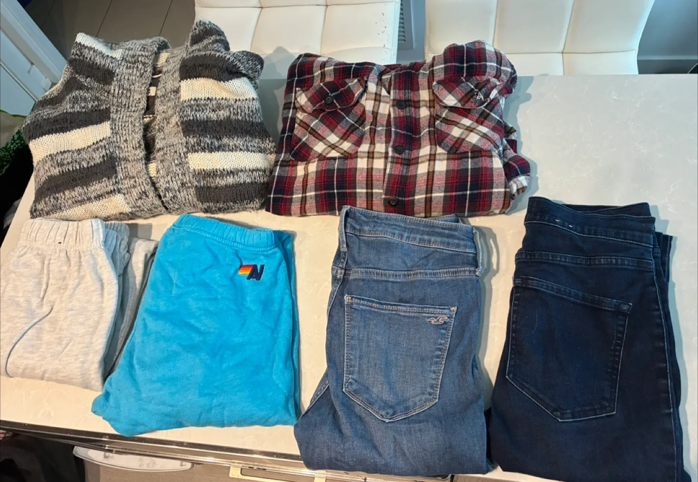 FREE women’s sweaters, sweatpants and jeans thumbnail