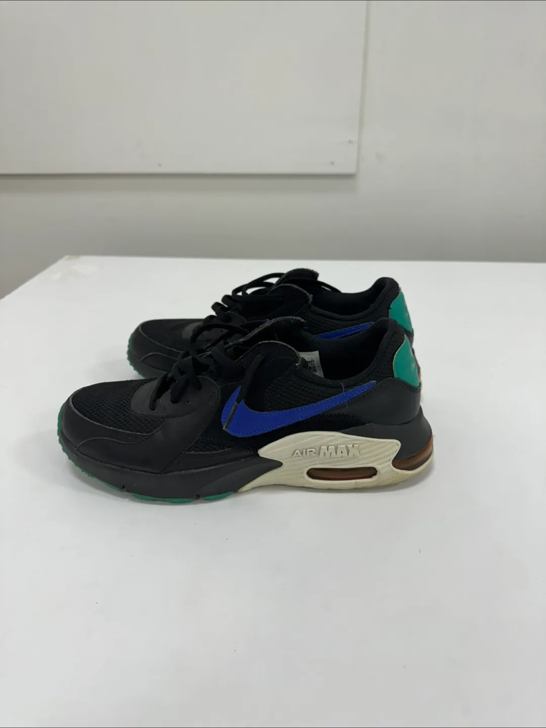 Nike Air Max Size 7Y Black thumbnail