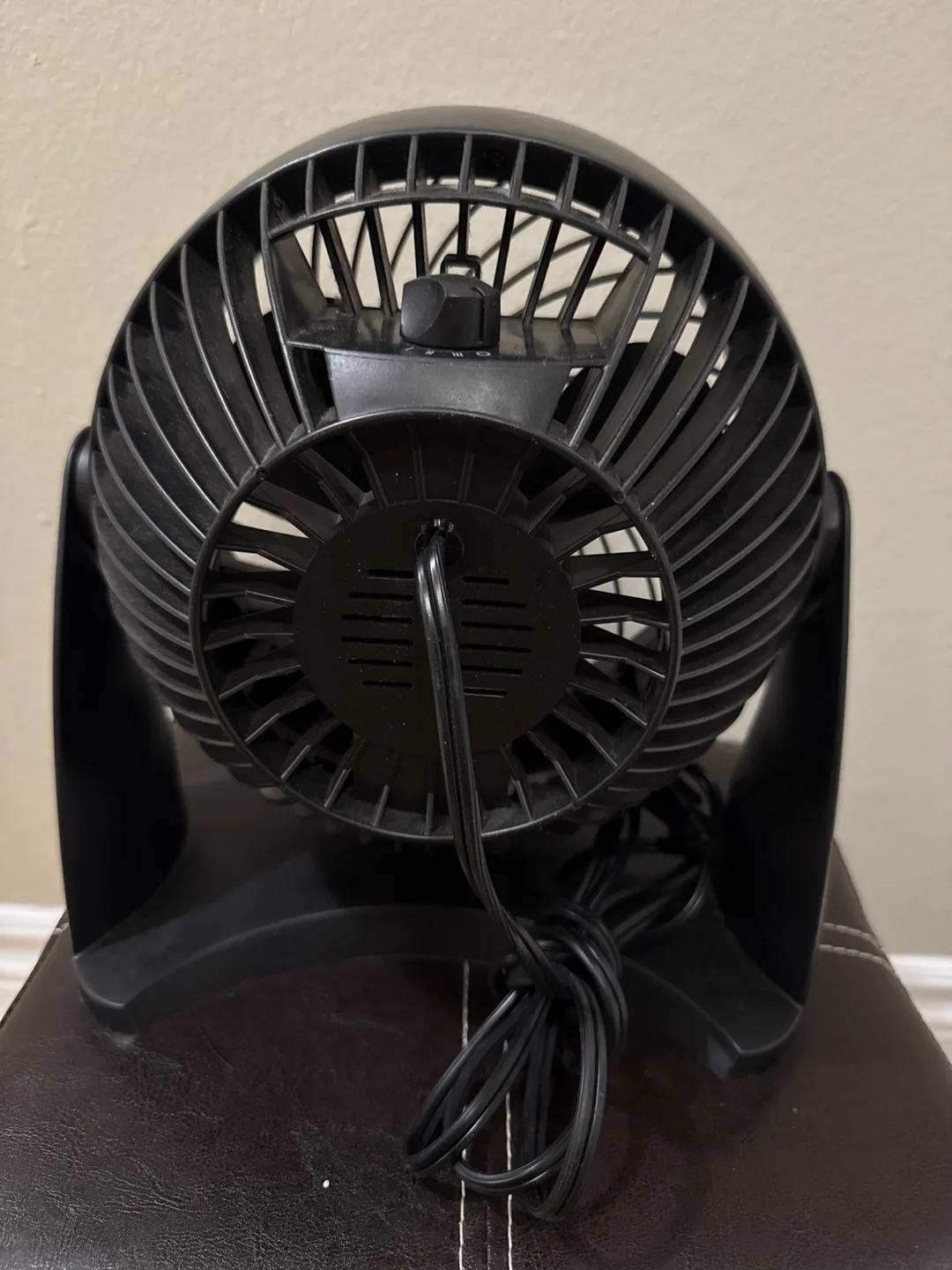 Honeywell Black Table Fan image indicator(2)