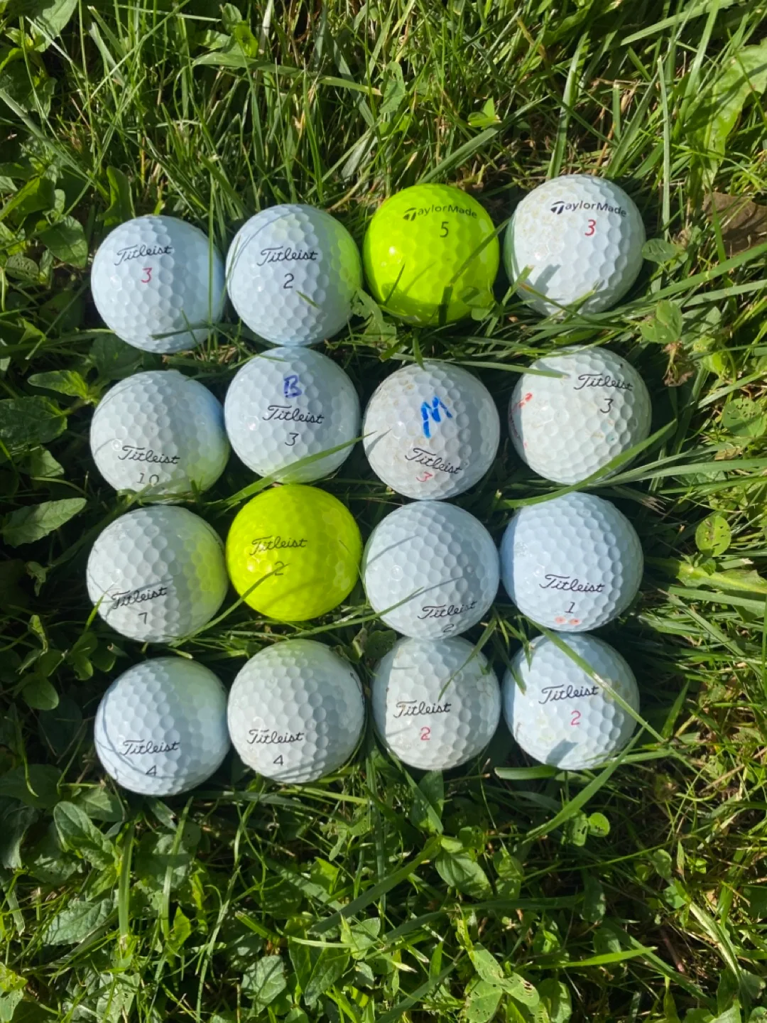 Titleist ProV1 TaylorMade TP5 Golf Balls thumbnail