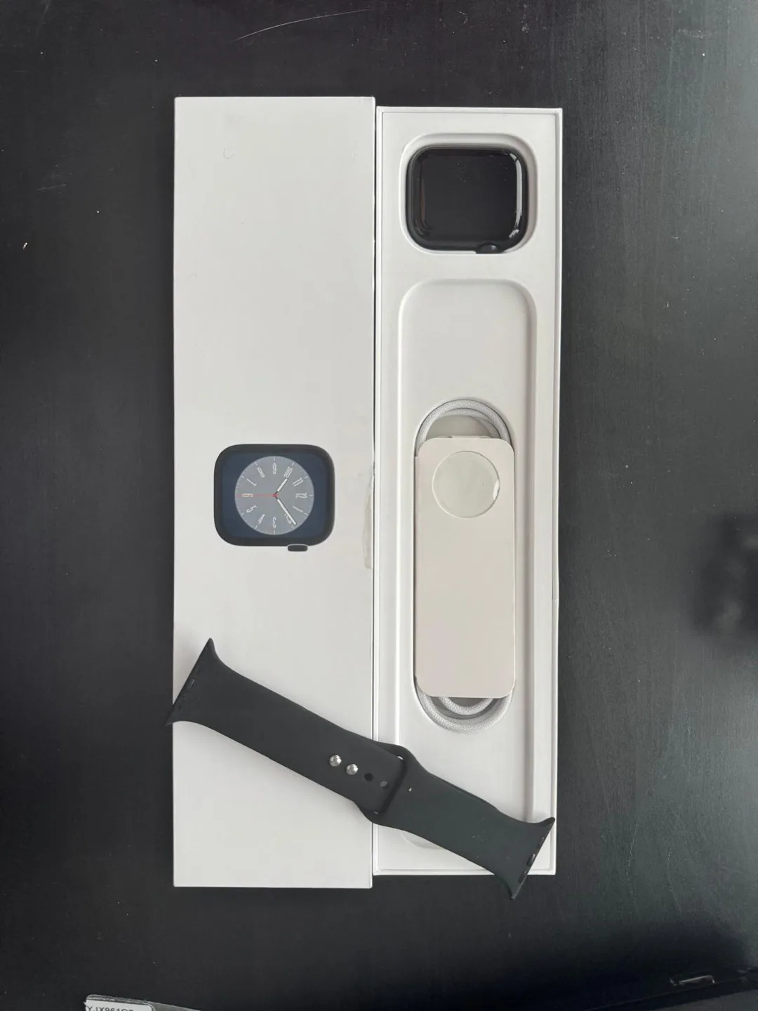 Apple Watch Series 8  LTE midnight 45 mm- Like New! image indicator(2)