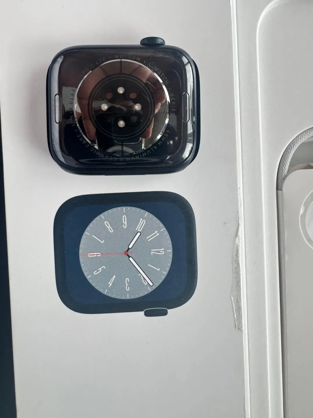 Apple Watch Series 8  LTE midnight 45 mm- Like New! image indicator(4)