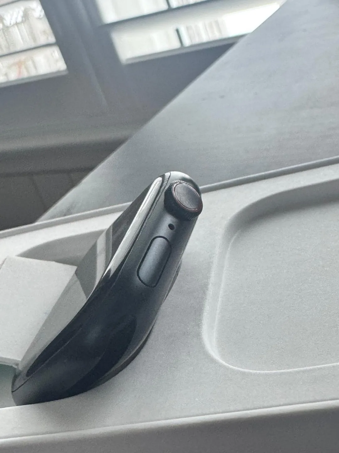 Apple Watch Series 8  LTE midnight 45 mm- Like New! image indicator(5)