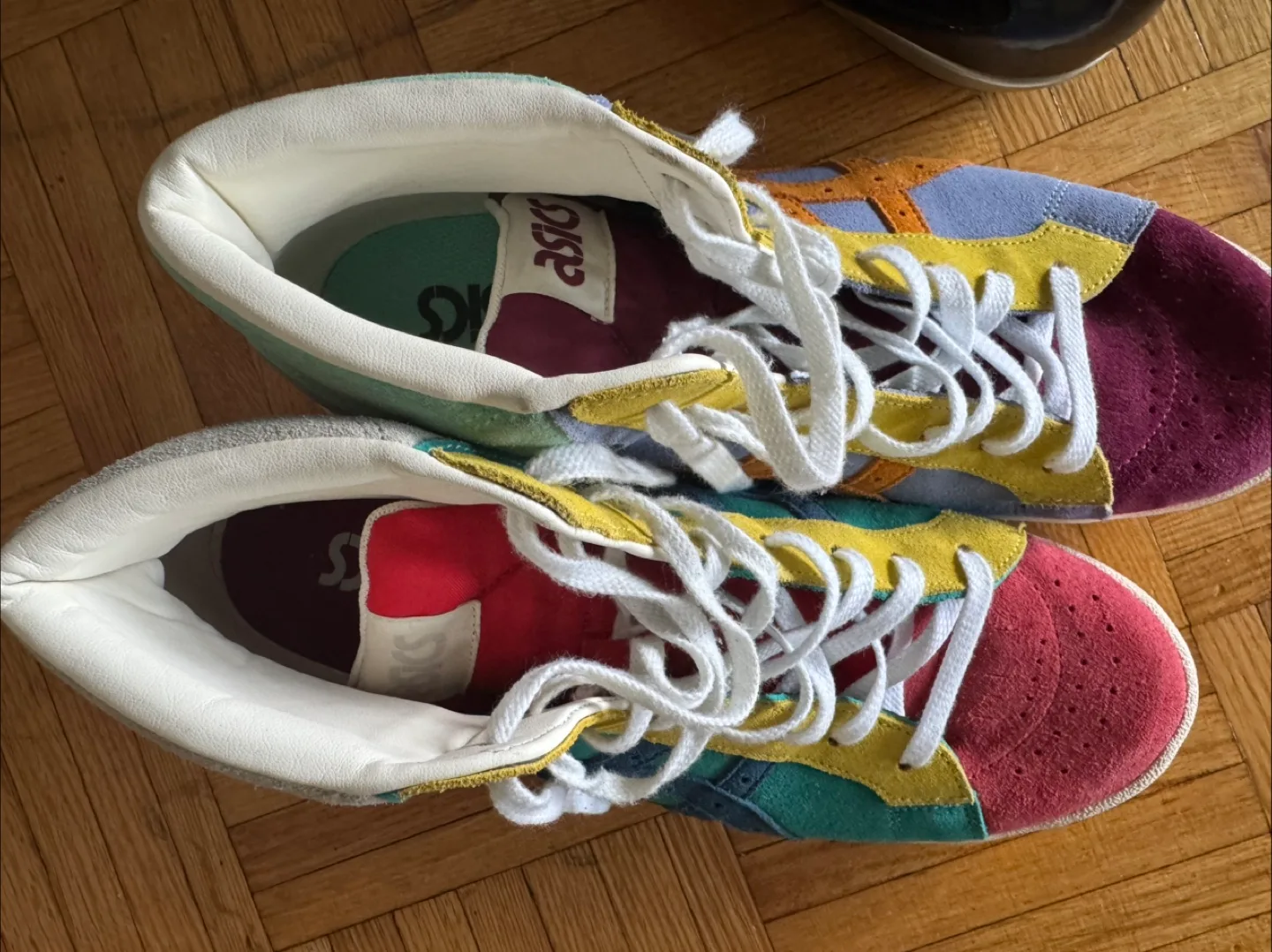 Assorted Men's Shoes thumbnail