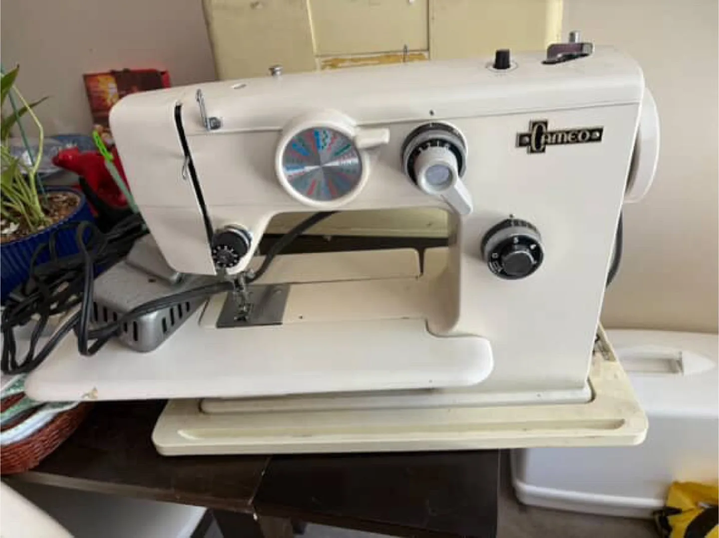 Vintage Cameo Sewing Machine thumbnail