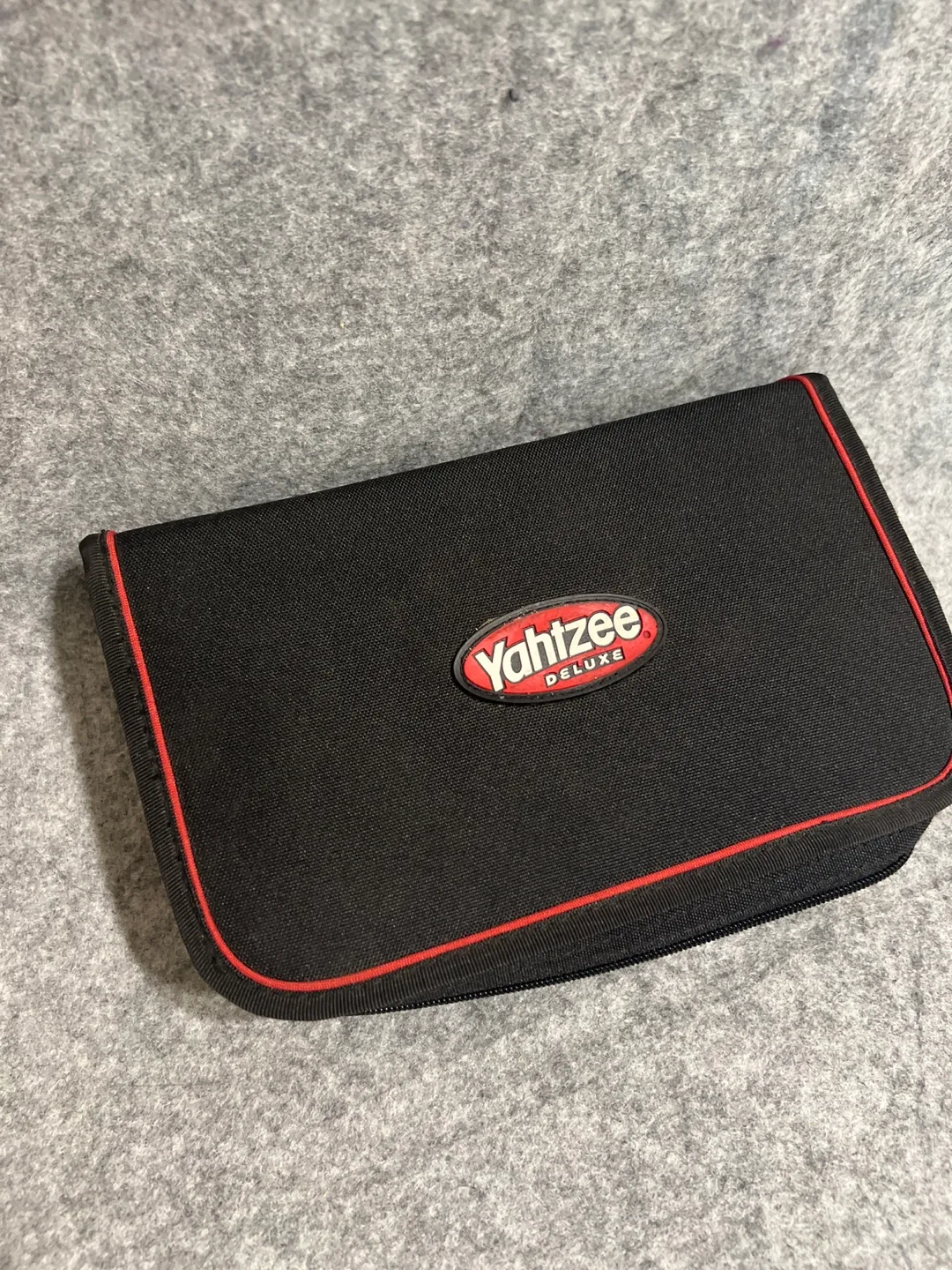 Yahtzee Deluxe Edition Game thumbnail