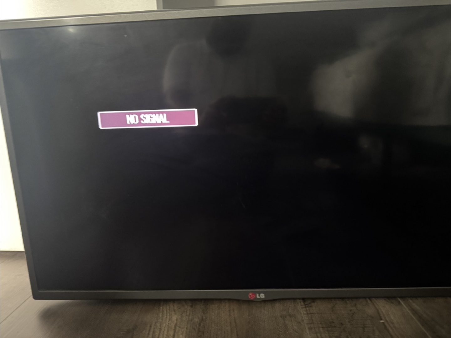 LG TV 32 Inches - photo 2