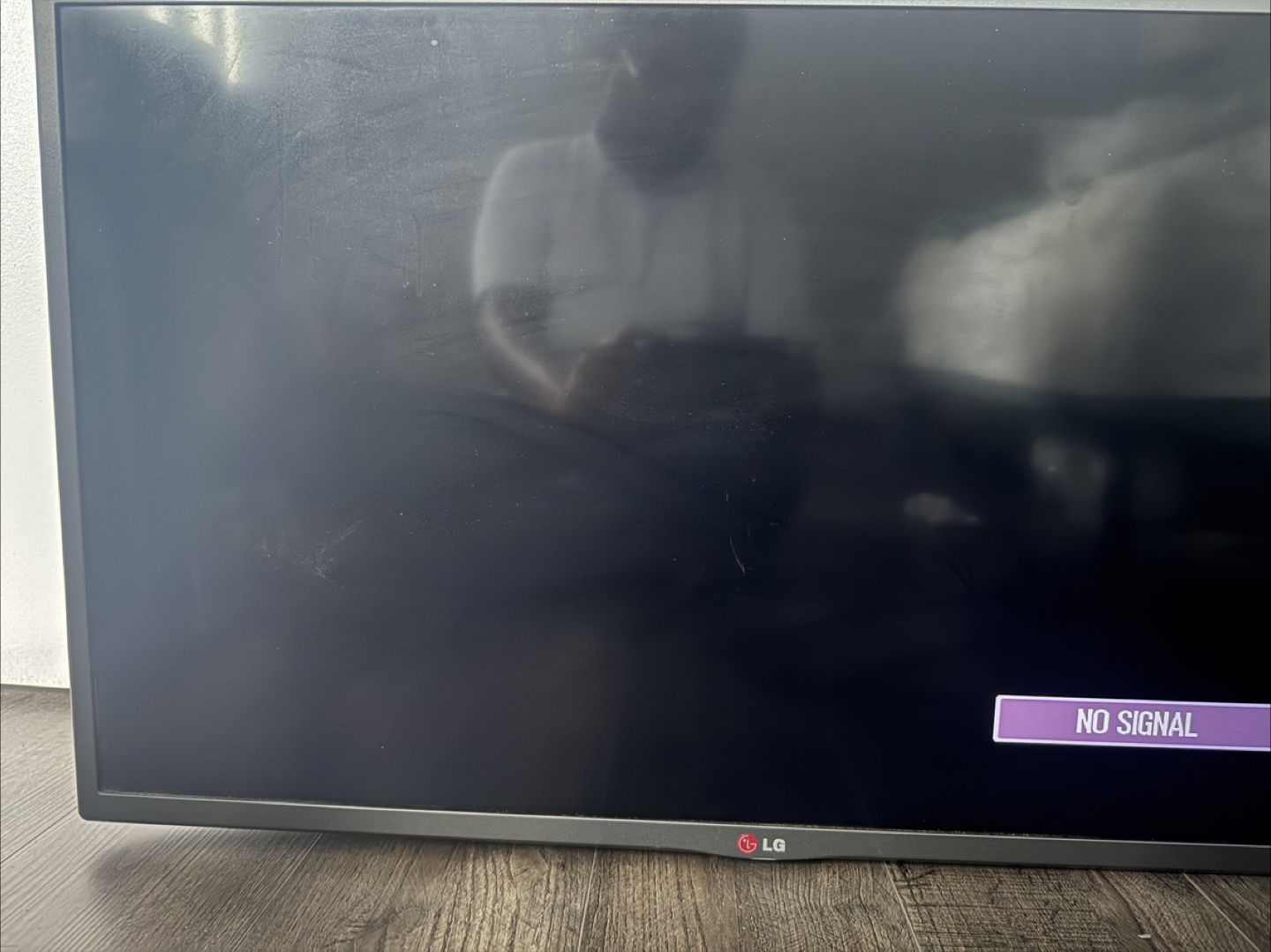 LG TV 32 Inches - photo 3