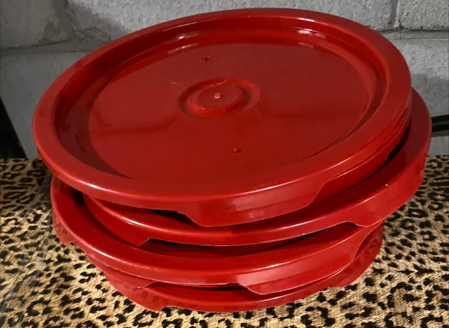 5 gallon Red Bucket Lids (only lids) thumbnail