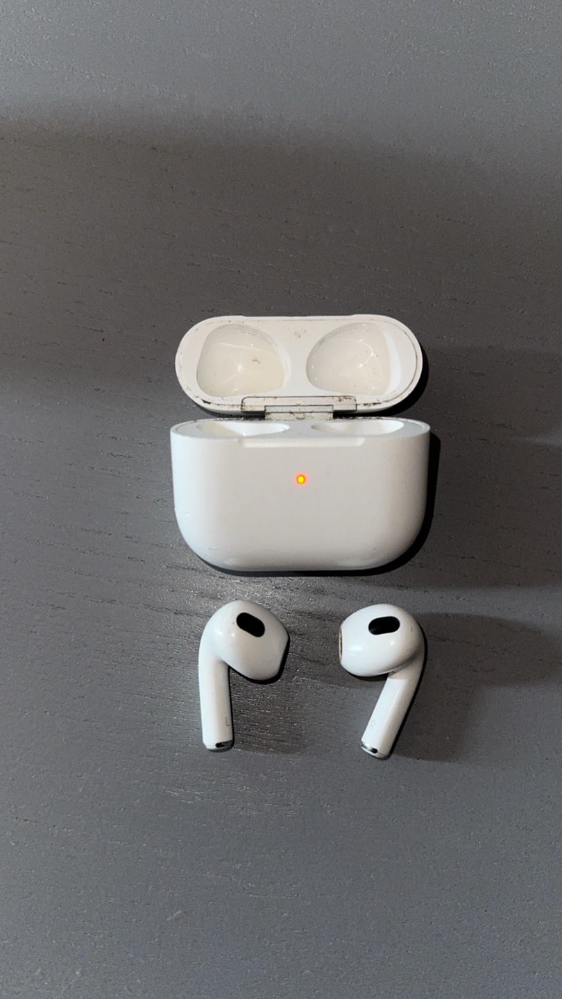 Apple AirPods (3rd generation) - photo 3