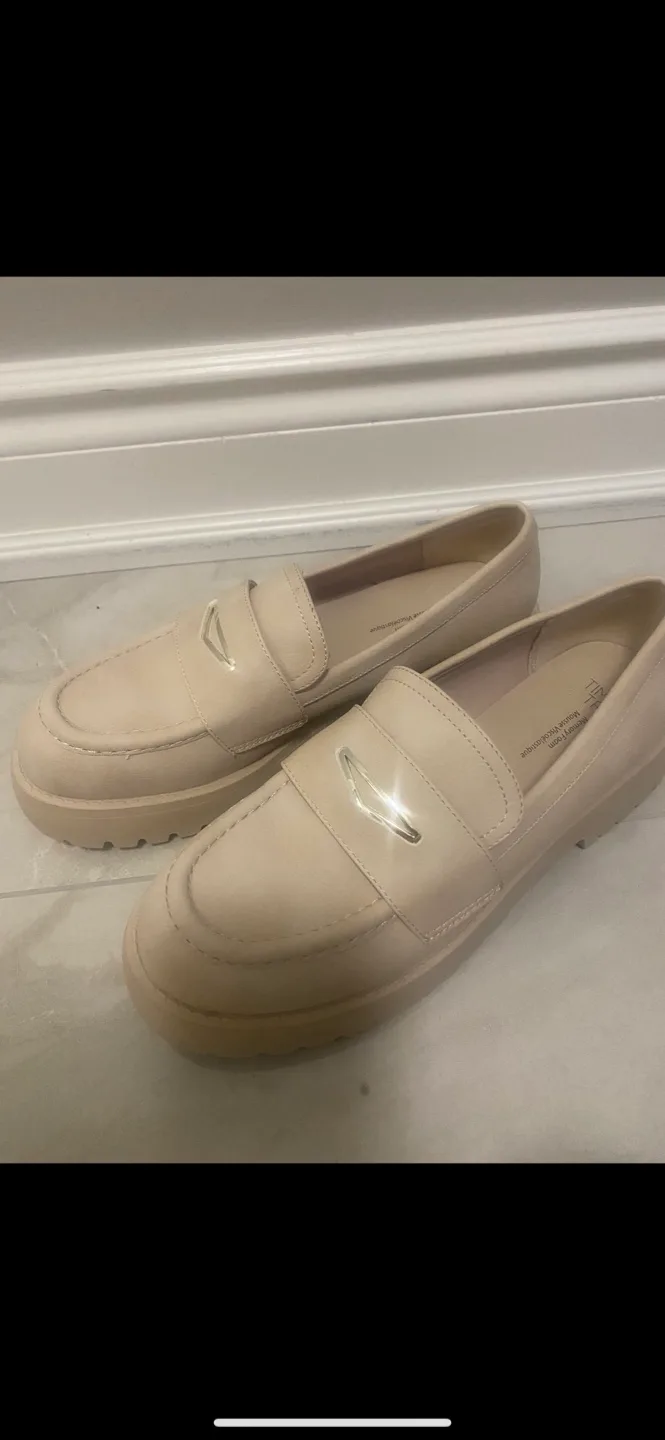 Time and Tru Loafers - Size 10 thumbnail