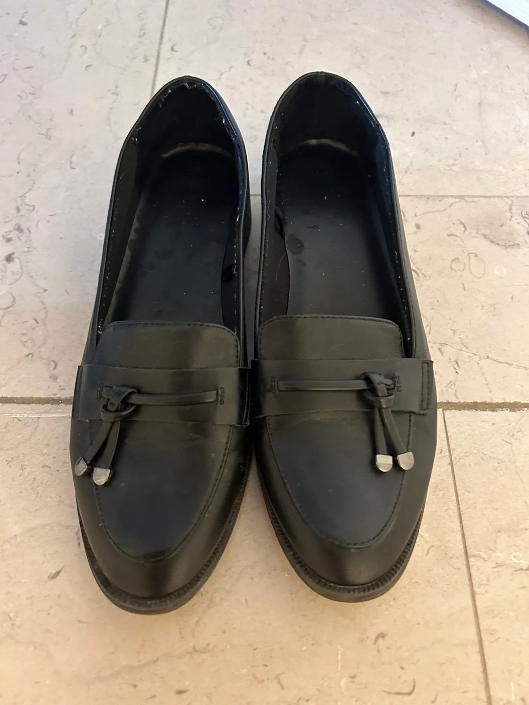 🇨🇦Comfy Black Loafers - Size 8 thumbnail