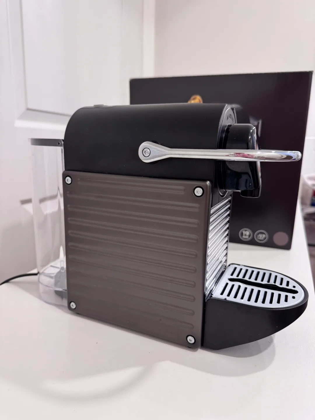 Nespresso Pixie Coffee Machine by Breville image indicator(3)