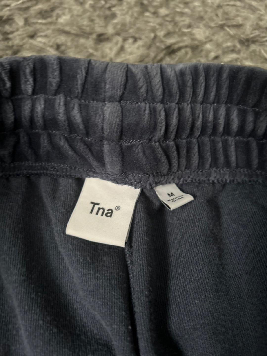 TNA velour pants from Aritzia size medium - photo 2
