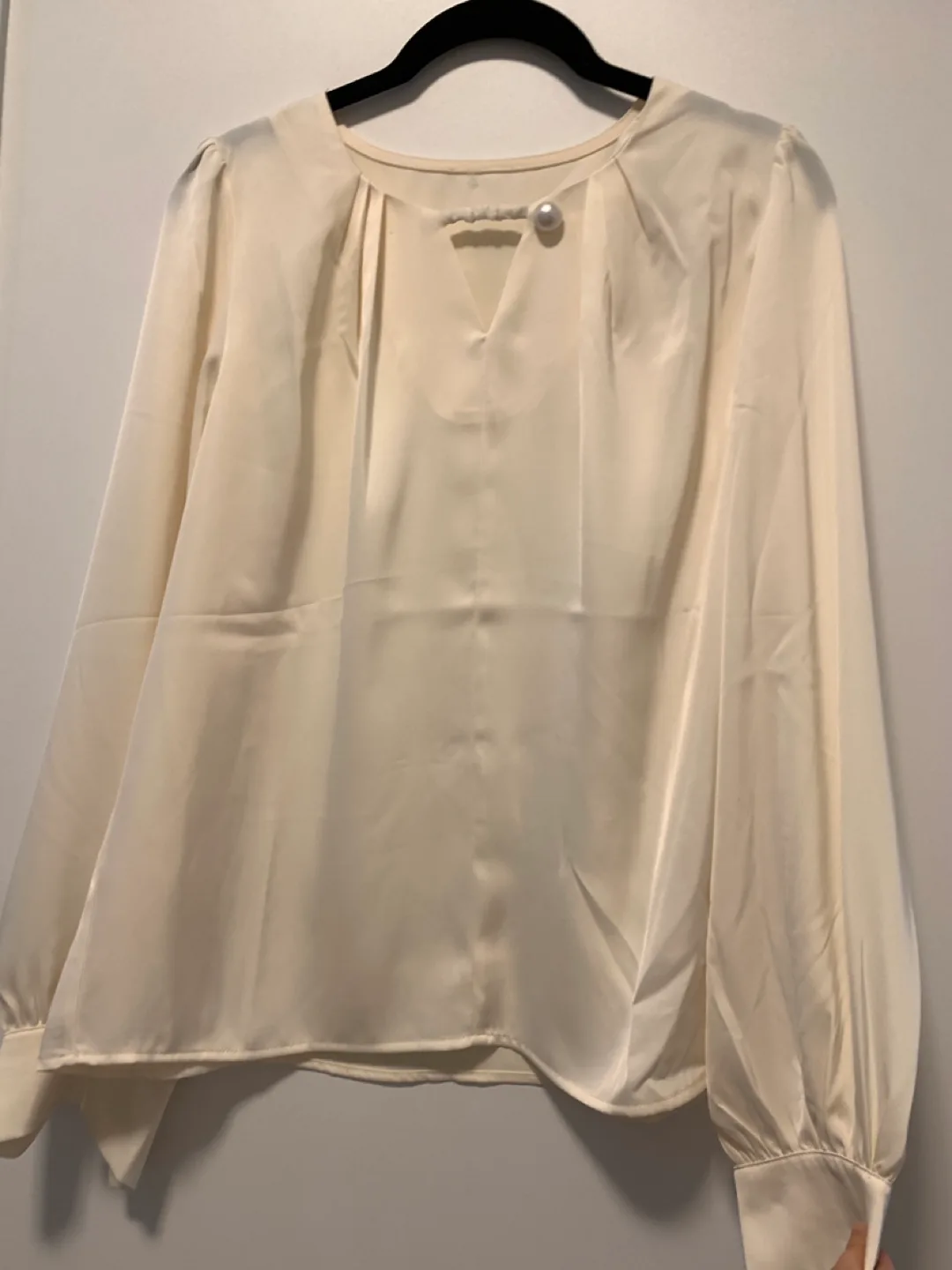 Cream Blouse with Pearl Detail size L thumbnail