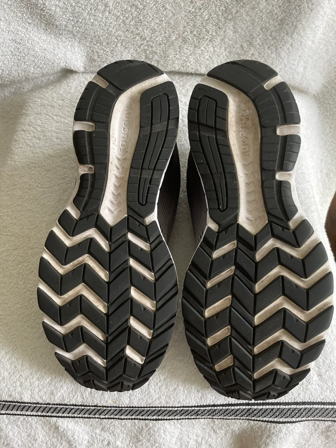 Saucony Men's Running Shoes, Size 10.5 image indicator(3)