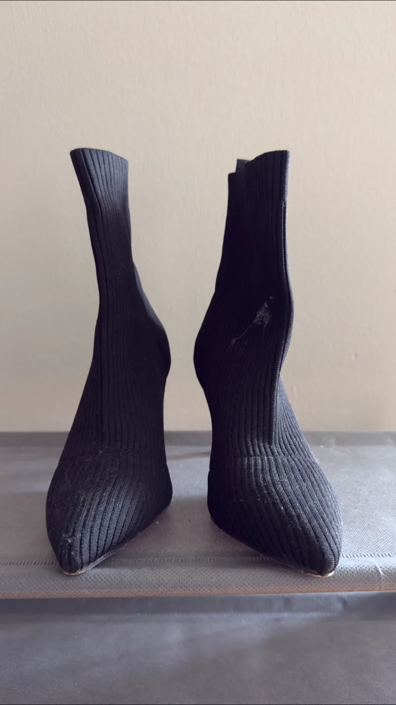 Catherine Malandrino Black Knit Sock Booties - Size 6.5 image indicator(2)