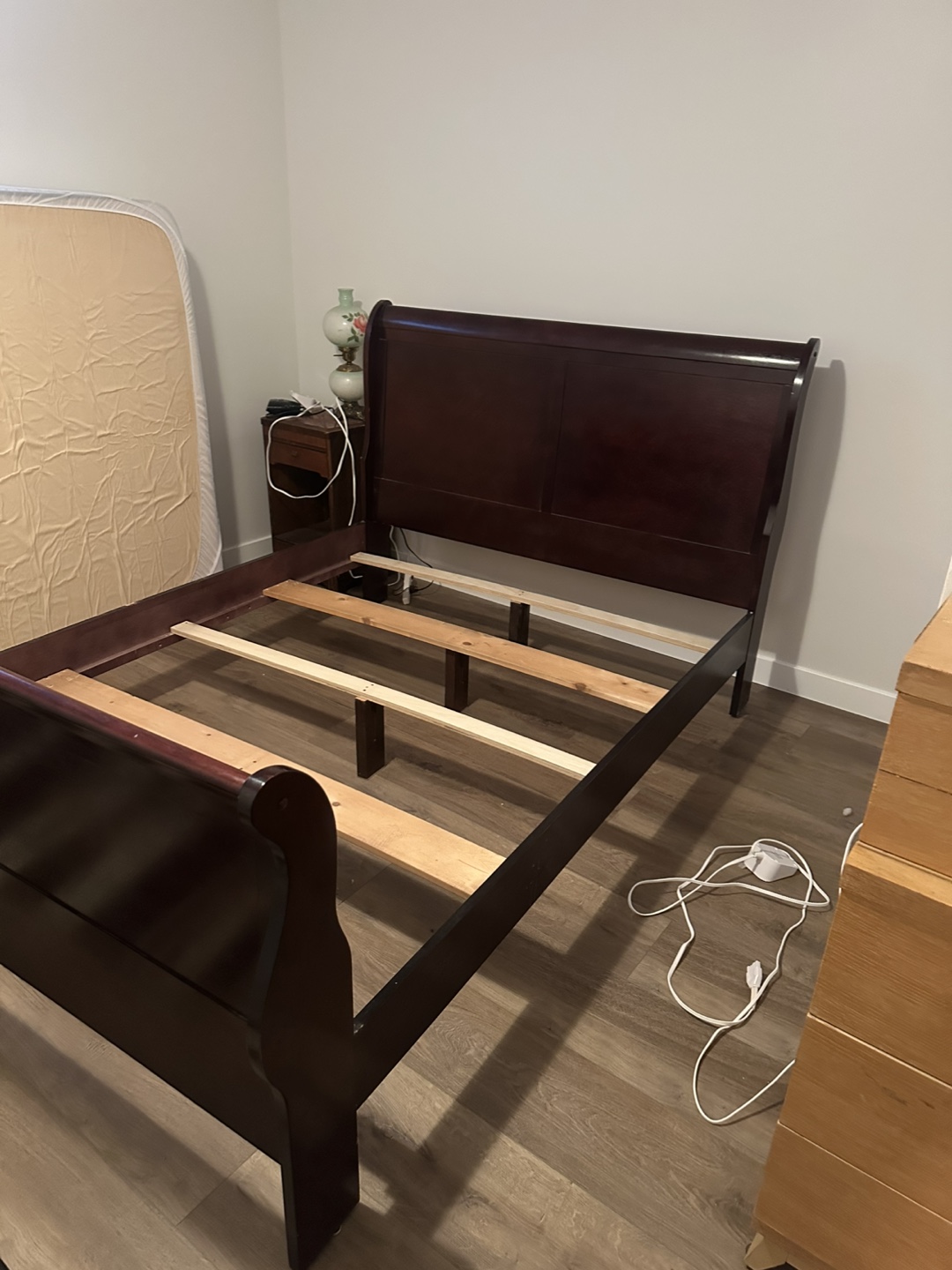 Queen Size Sleigh Bed Frame - Dark Wood - photo 2