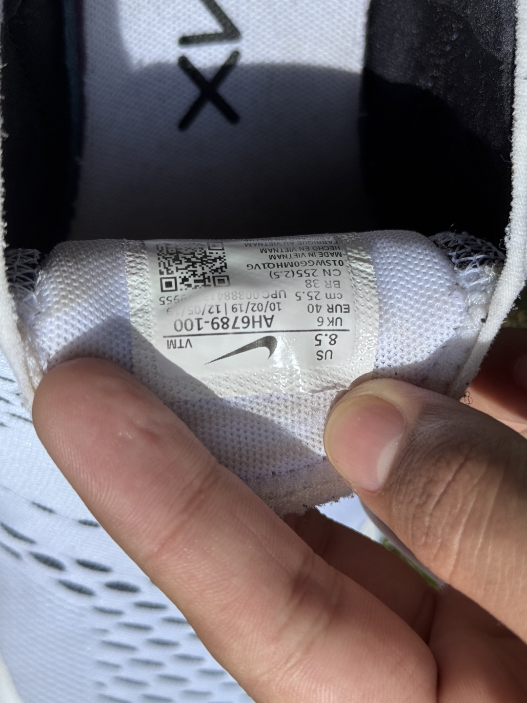 Nike Air Max 270 - US 8.5 - photo 5