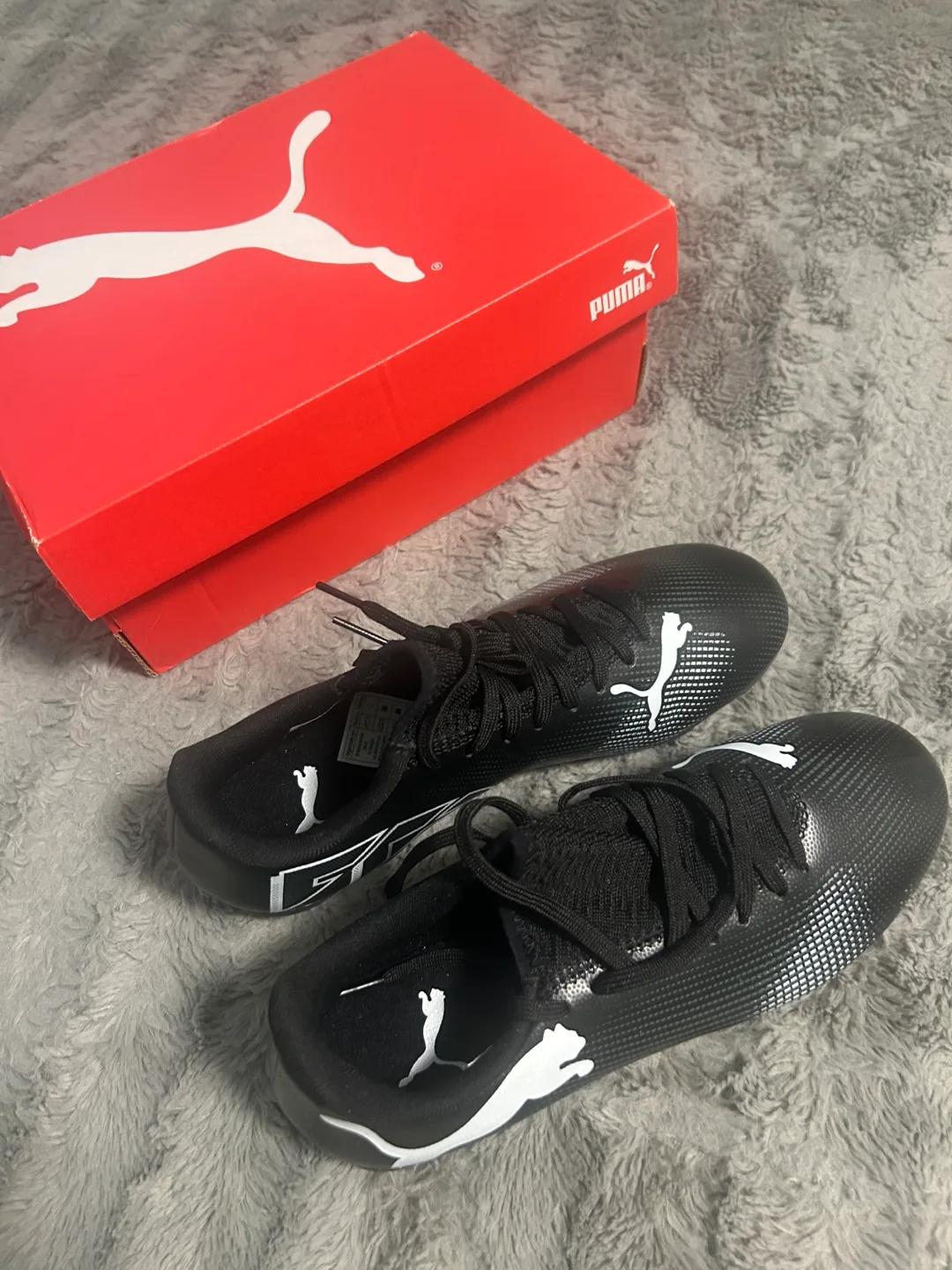 Puma Soccer Cleats - US 5.5 - Black - New in Box image indicator(3)