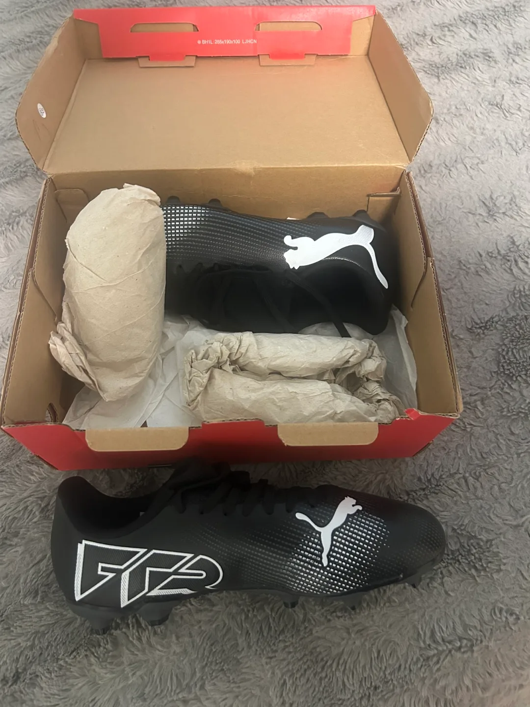 Puma Soccer Cleats - US 5.5 - Black - New in Box image indicator(4)