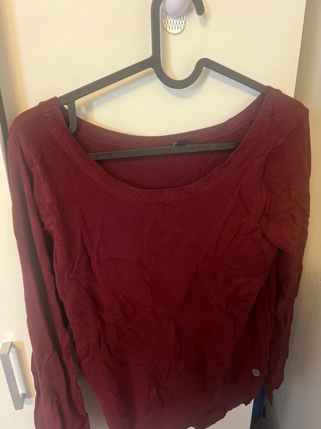 Mavi Burgundy Long Sleeve Top - Size M 🇨🇦 thumbnail