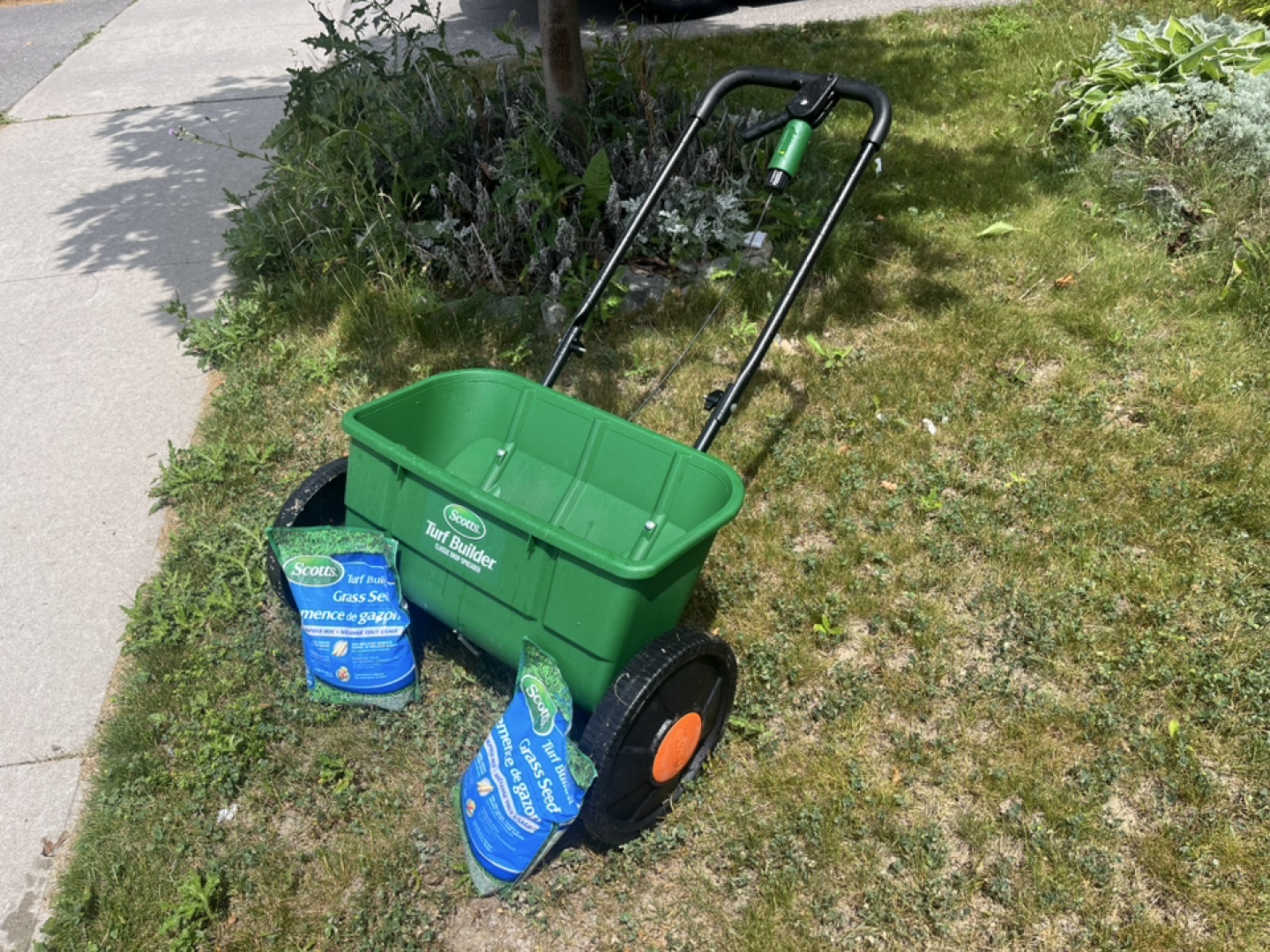 Scotts Turf Builder Classic Drop Spreader - photo 2