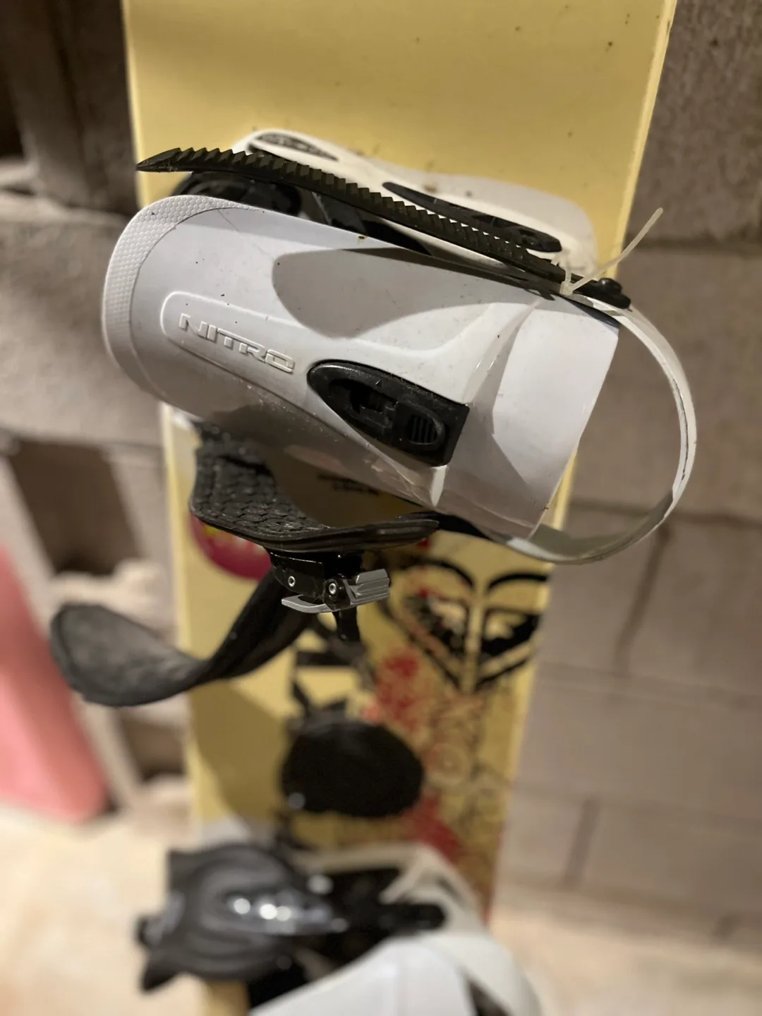 Roxy Snowboard 57 Inches image indicator(3)