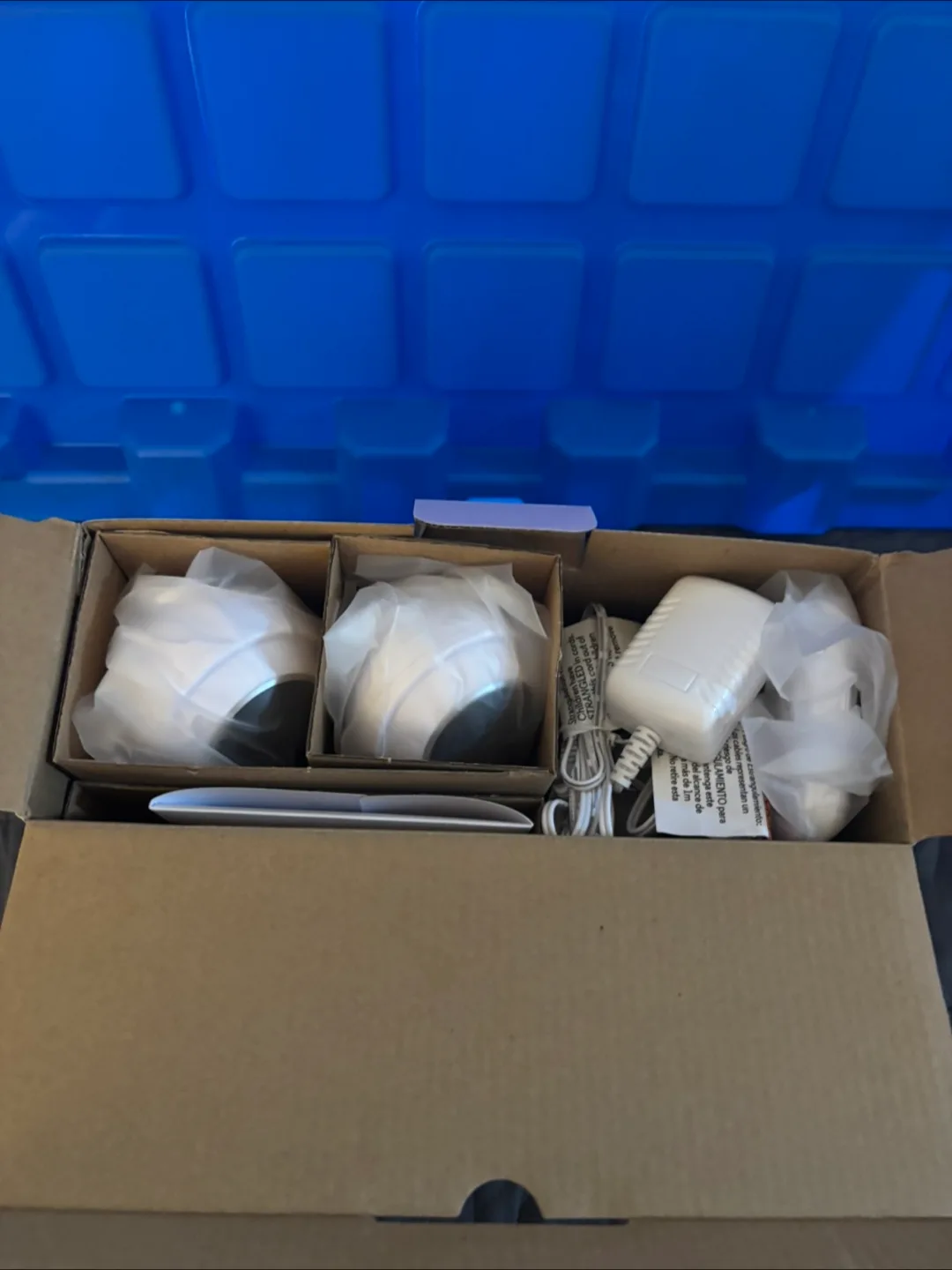 Hubble Nursery View Pro Twin Baby Monitor - Like New! image indicator(6)