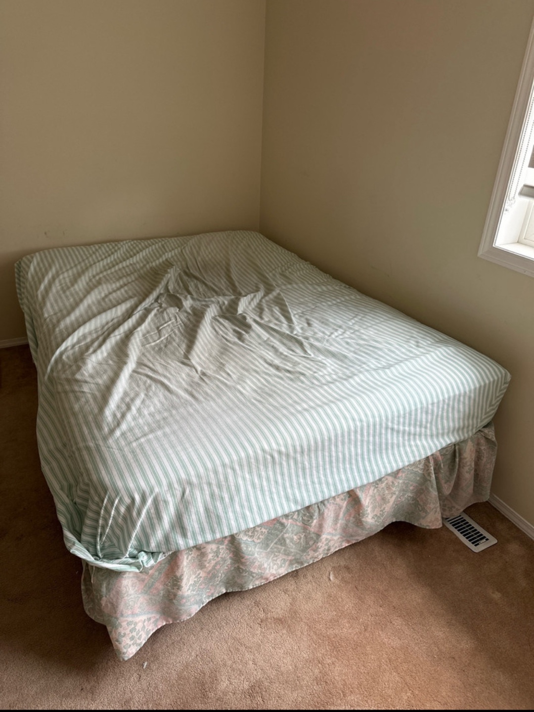 Sealy mattress, box and steel frame 🇨🇦 - photo 2