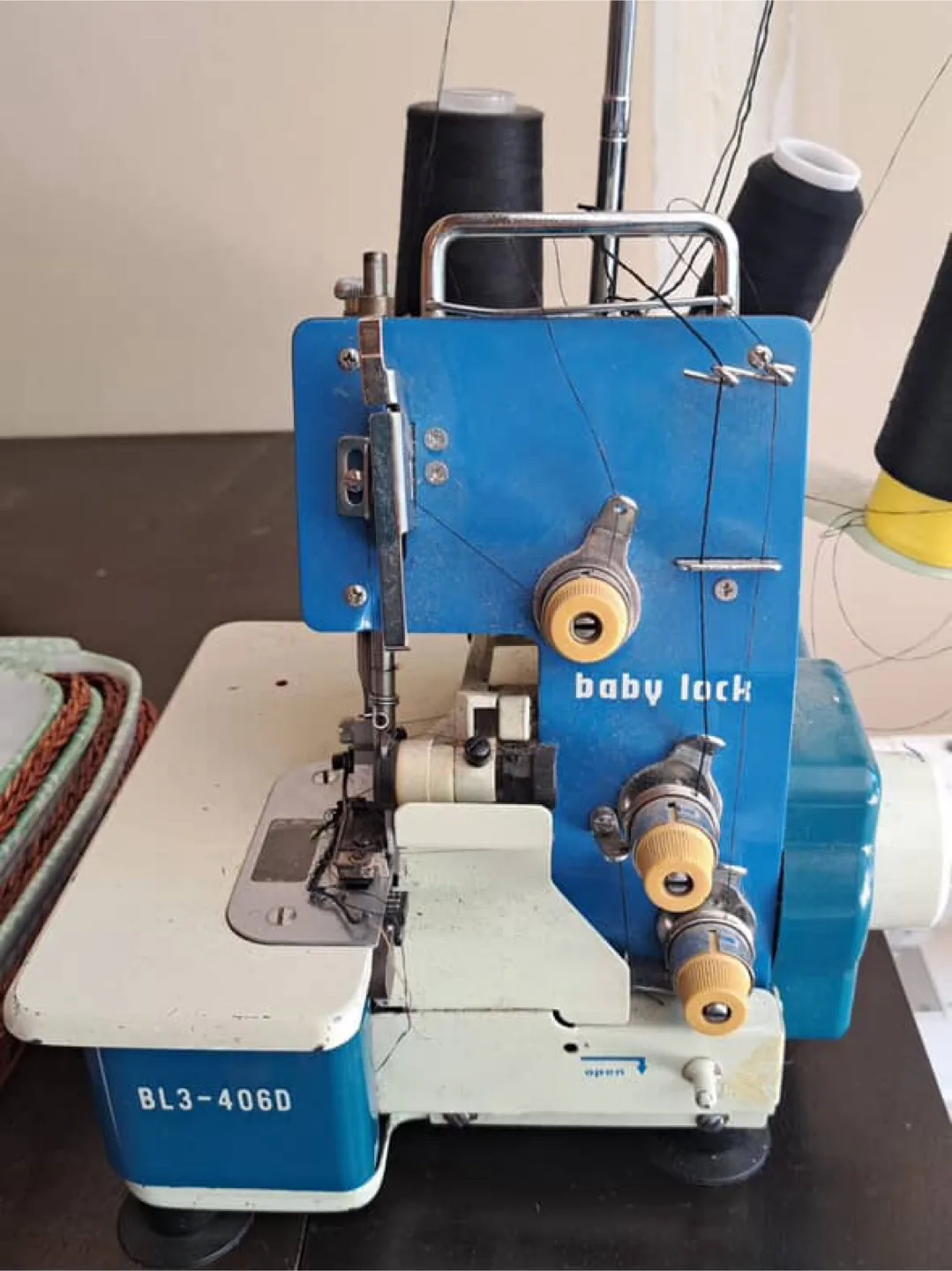 Baby Lock BL3-406D Serger Sewing Machine thumbnail