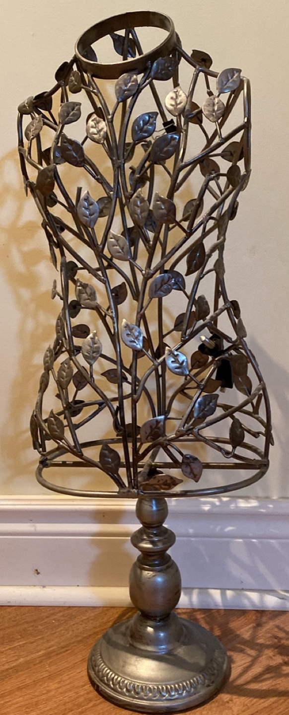 Metal Vine Mannequin Bust Decoration