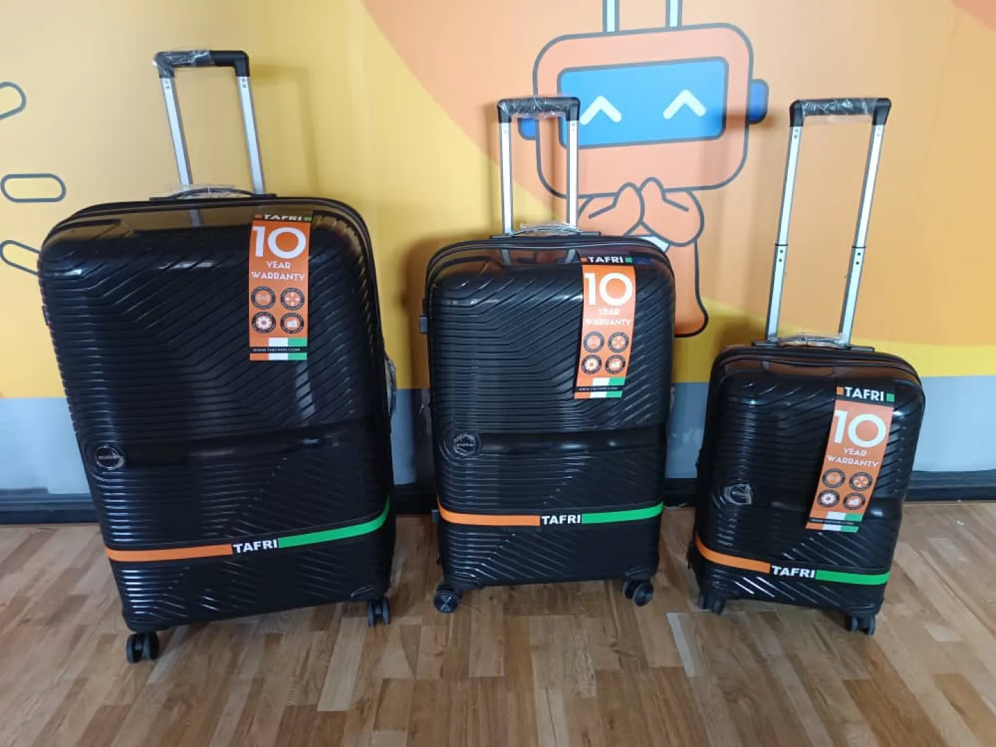 Tafri Luggage Set - 3 Piece thumbnail