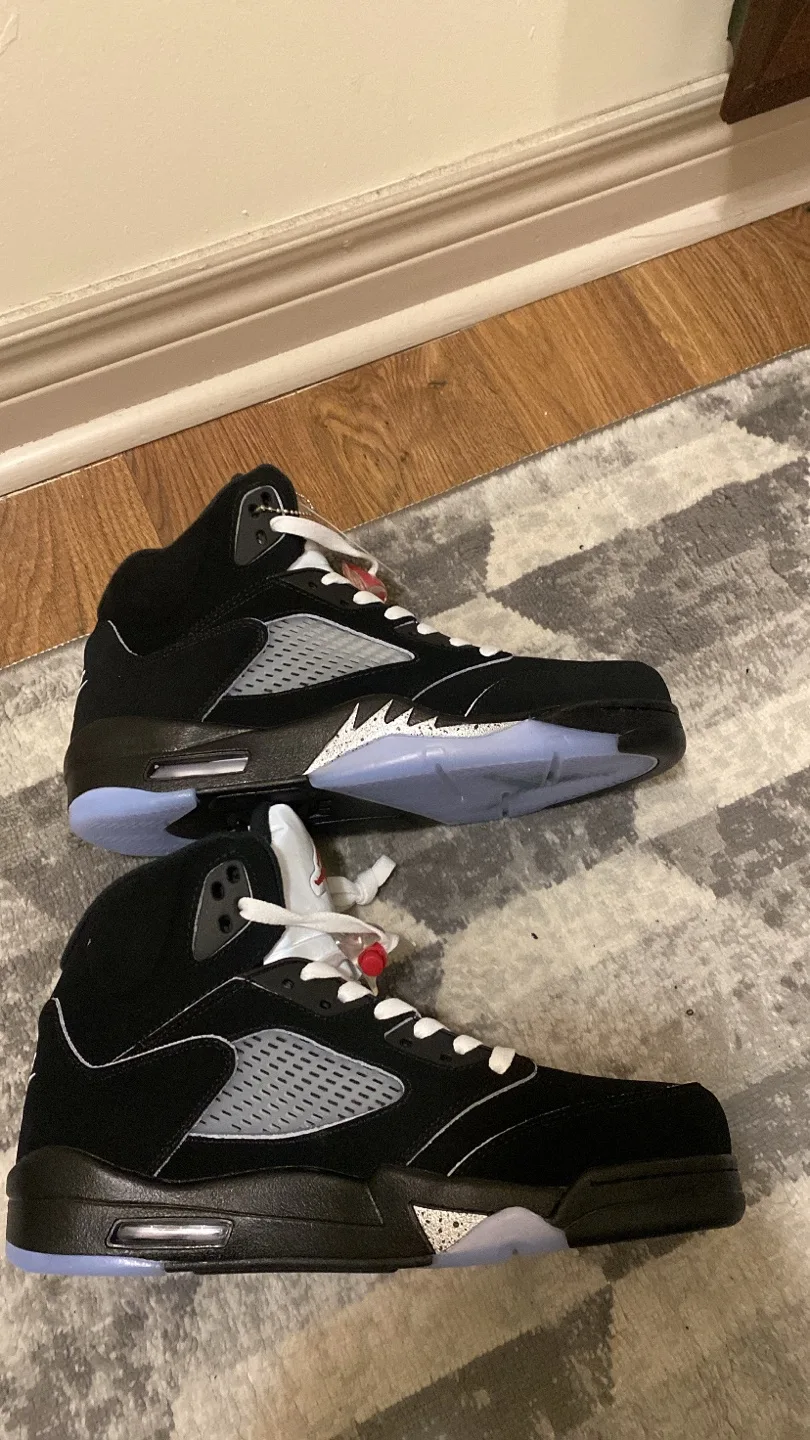 Jordan 5 OG Retro “Black” Metallic image indicator(4)