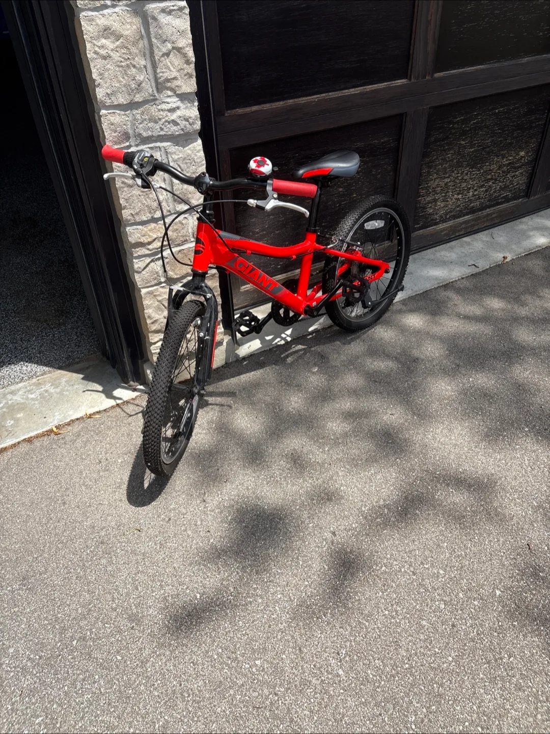 Giant XTC Kids Bike thumbnail