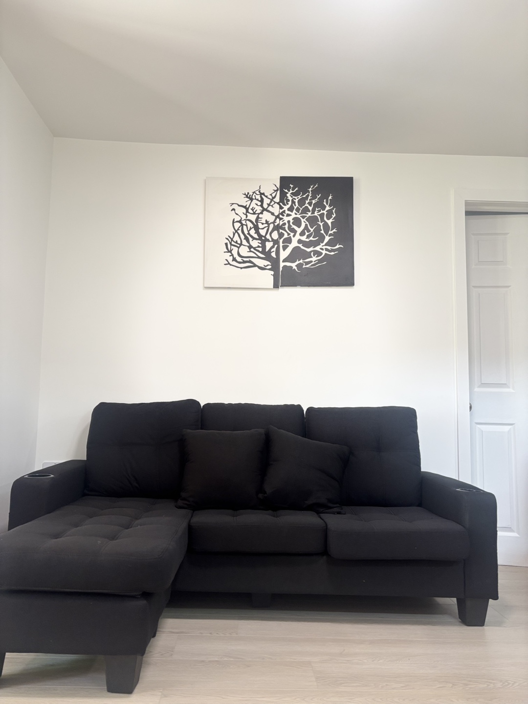 Black Sectional Sofa with Chaise - photo 3