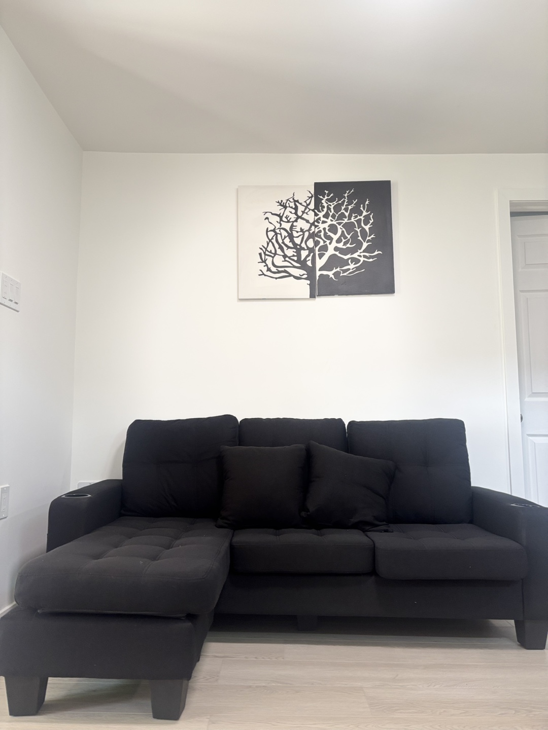 Black Sectional Sofa with Chaise - photo 4